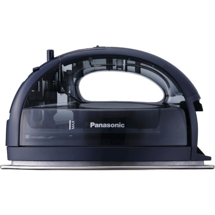 Fer à repasser vapeur/sec sans fil Panasonic NIWL700A en Bleu présenté par Corbeil Electroménager