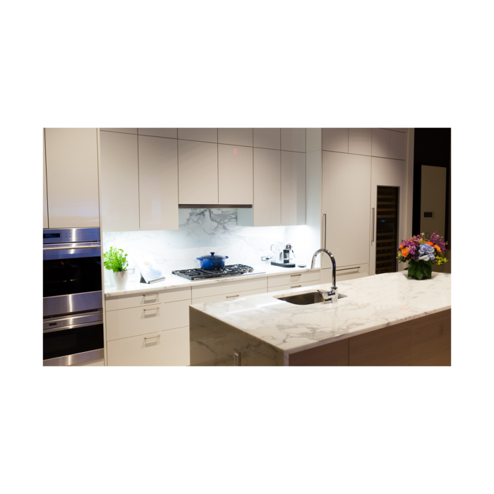 30 In. Under Cabinet Hood  300 Cubic feet per minute Faber CRIS30SS300 Stainless  Built-in  300 cubic feet per minute