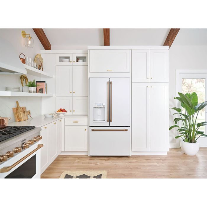Refrigerator GE Café CYE22TP4MW2 White  Capacity 22.1 cubic feet French Door   width 36 inches
