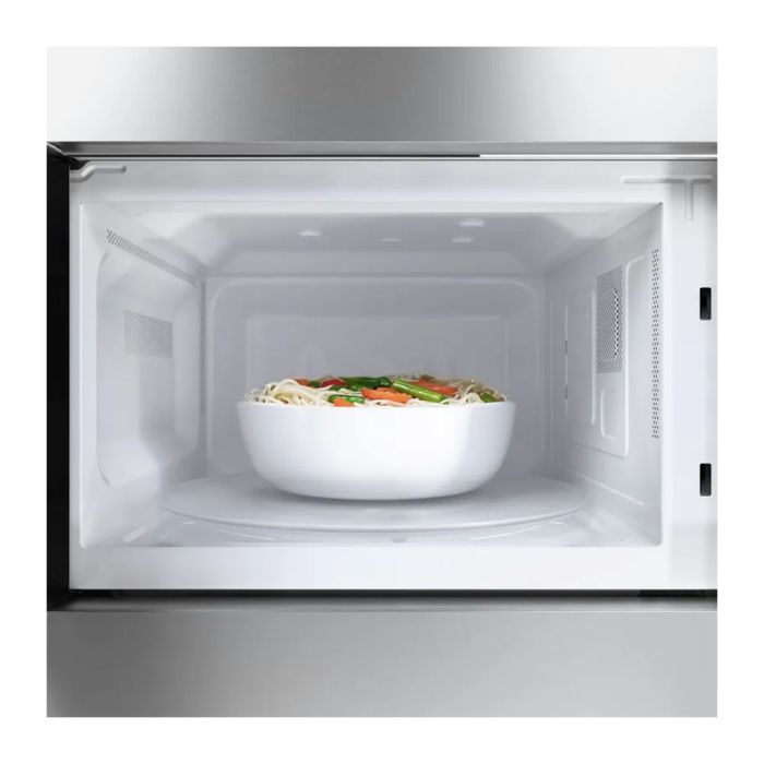 Microwave 1000 W 2.1 cu. ft. Bosch HMB30155UC  Stainless Capacity 2.1 cubic feet  power 1000 watt  Built-in