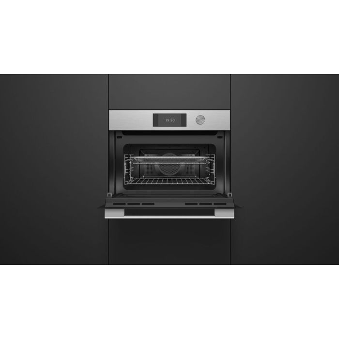 Wall oven  Fisher & Paykel OM24NCTDX5 Silver   Capacity  1.3 cubic feet   Freestanding Width 24 inches
