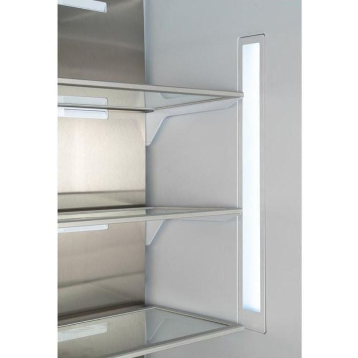 Congélateur Bertazzoni REF18FCBIPRV  Panneau Requis capacité 8.6  pieds cubes Encastrable 18 pouces