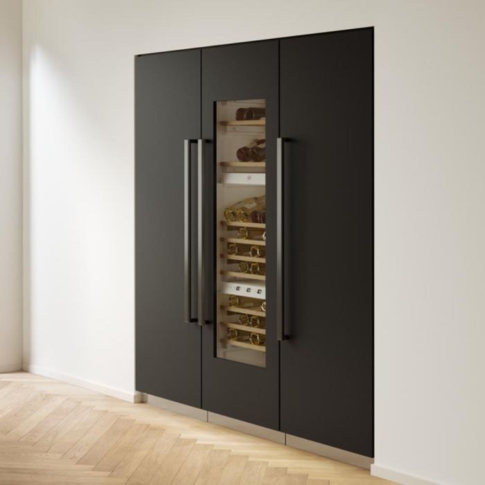 Front Panel Bertazzoni SP36CC in Black showcased by Corbeil Appliances