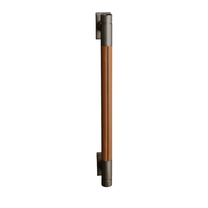 Kit de poignée de cuisinière Monogram ZXPR48HLTT1 en Titane présenté par Corbeil Electroménager