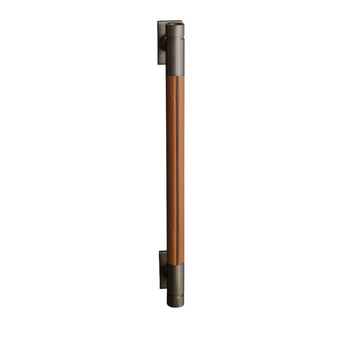 Kit de poignée de cuisinière Monogram ZXPR48HSTT1 en Titane présenté par Corbeil Electroménager