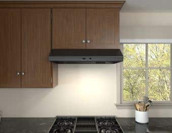 Hotte Sous armoires 36 po. 600 pcm Zephyr AK6536CBS Inox Noir Installation Hotte sous cabinet  600 pieds cubes par minute