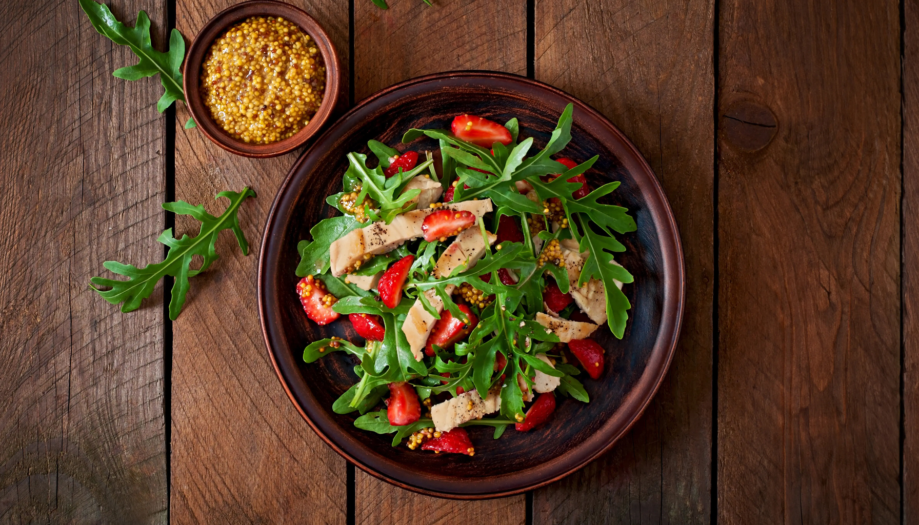 Recette - Salade aux fraises et au poulet grillé
